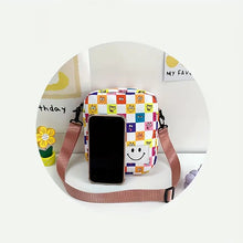 Load image into Gallery viewer, Smiley Face Purse
