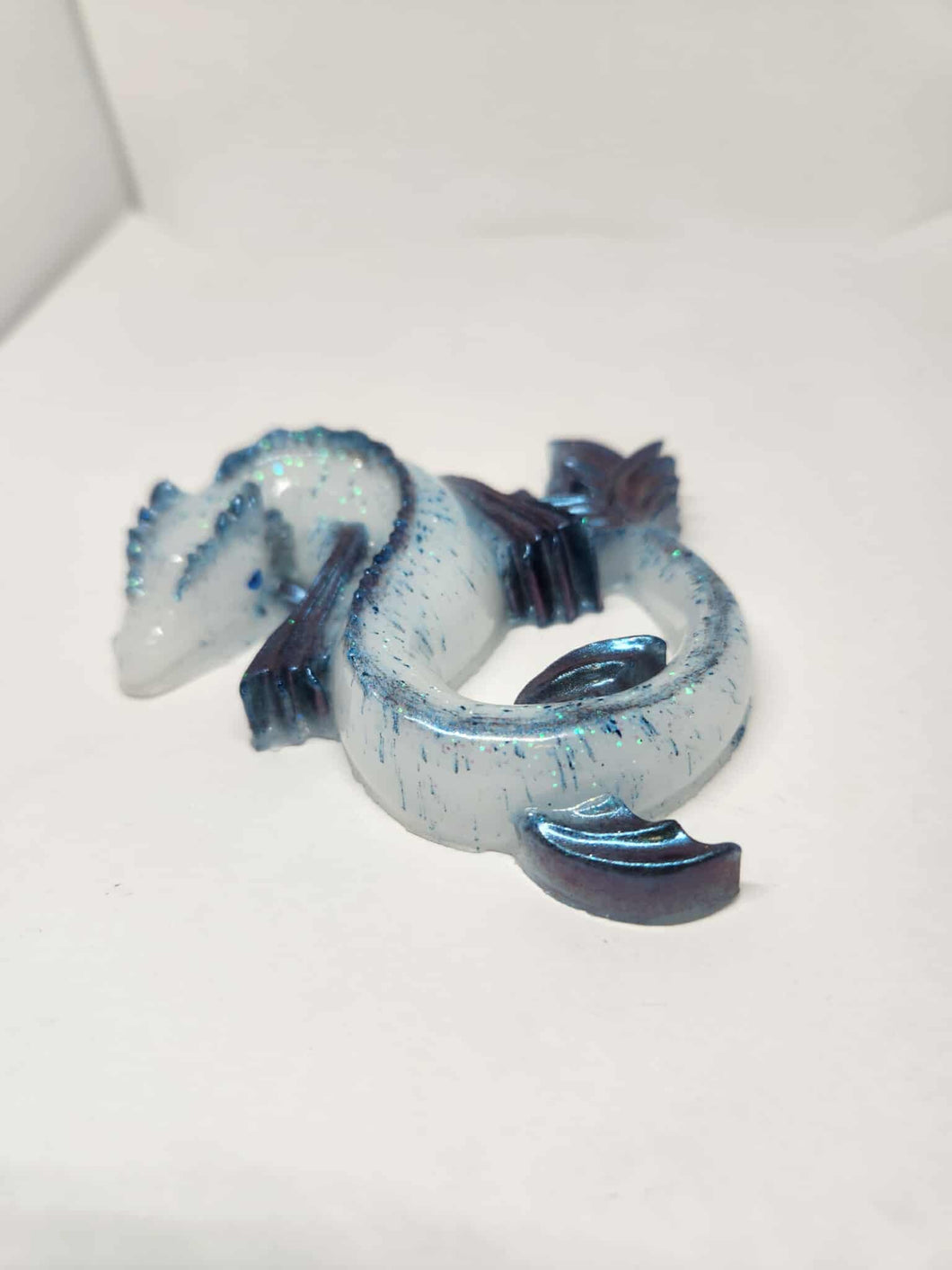 Glow in Dark Blue/White Water Dragon